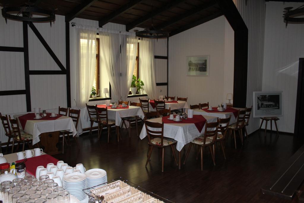 Hotel Kaiserhof Lehrte Luaran gambar